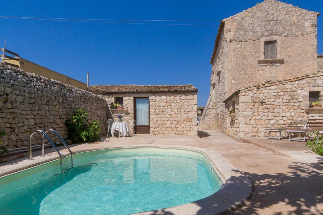Maison d'hôtes Casale Del Coccio à Scicli Extérieur photo