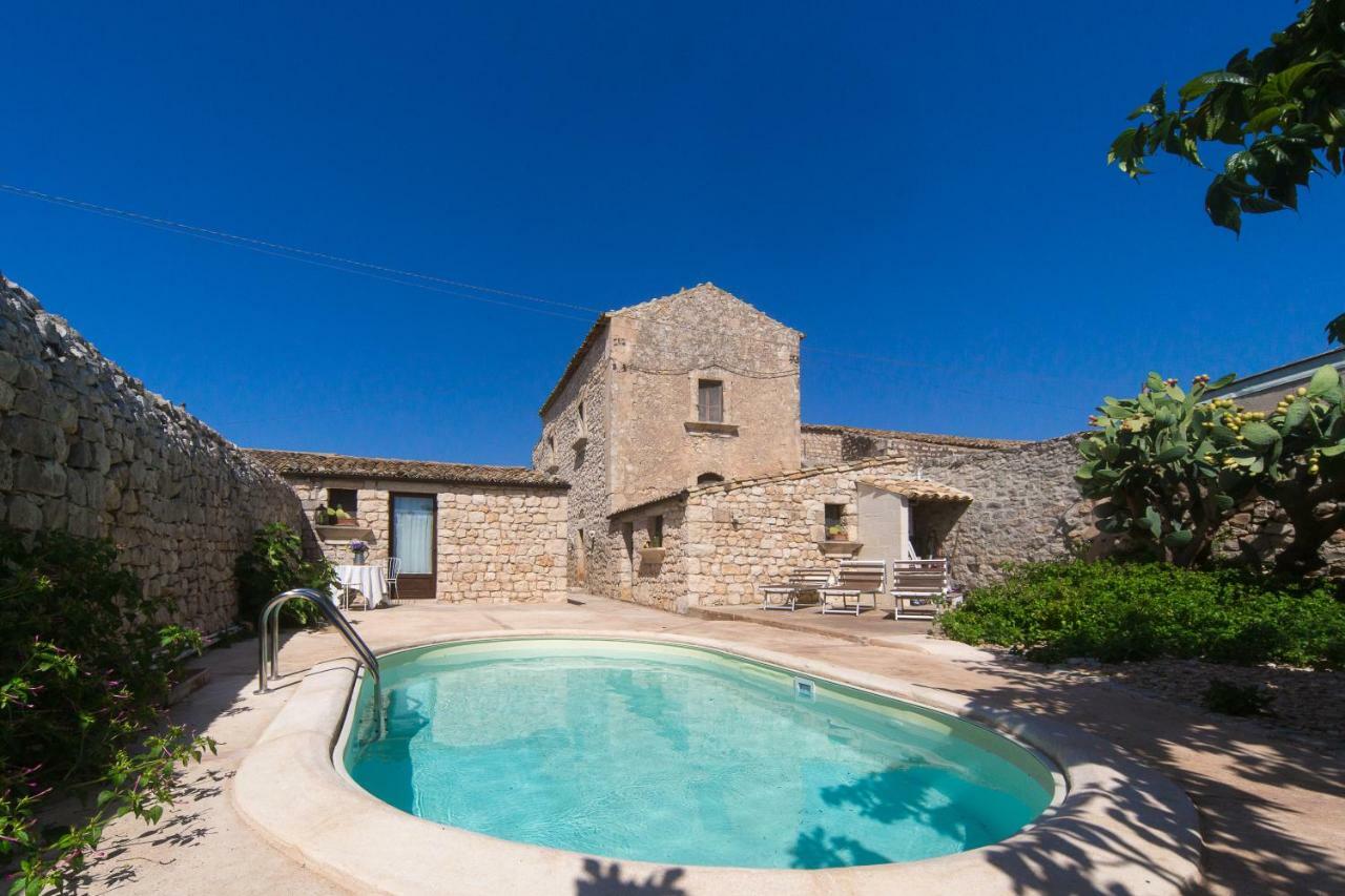 Maison d'hôtes Casale Del Coccio à Scicli Extérieur photo